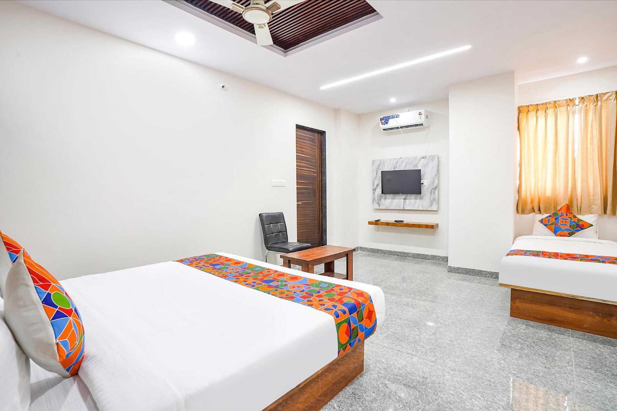Fabhotel Platinum Palace - Nr Magadi Main Road 벵갈루루 외부 사진