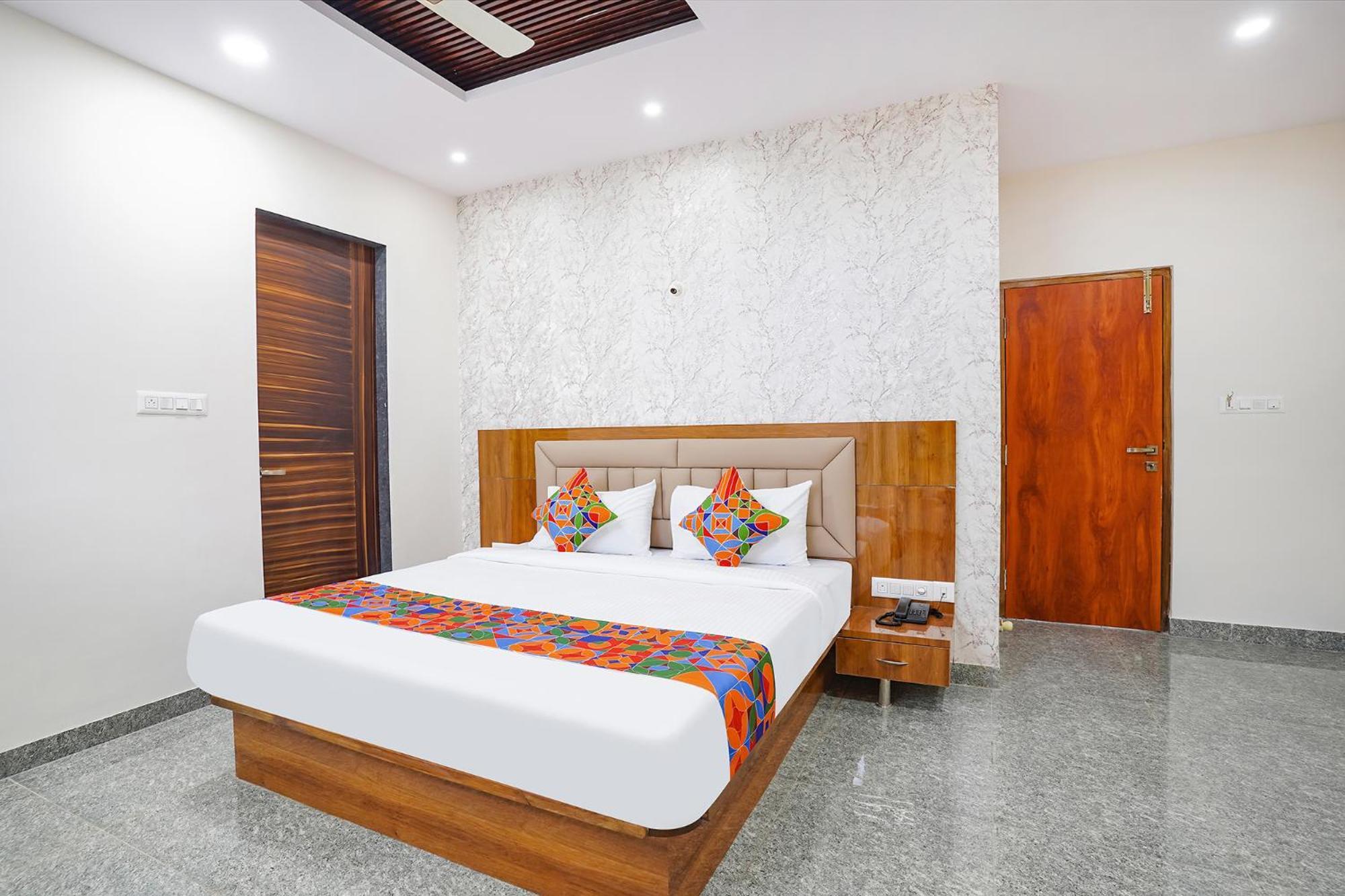 Fabhotel Platinum Palace - Nr Magadi Main Road 벵갈루루 외부 사진