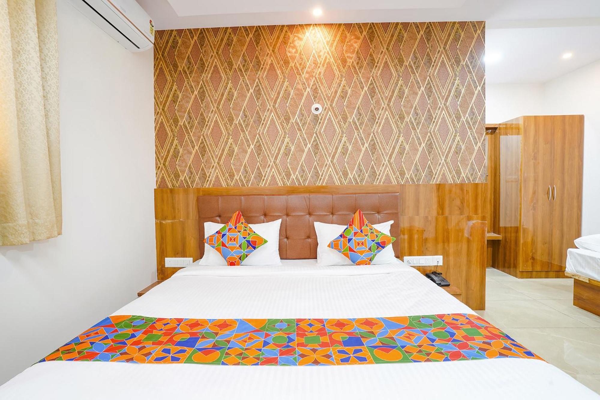 Fabhotel Platinum Palace - Nr Magadi Main Road 벵갈루루 외부 사진