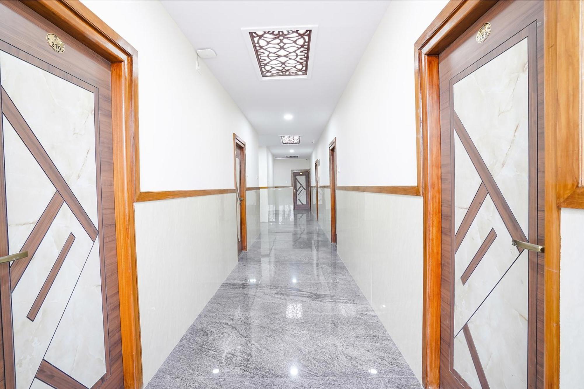 Fabhotel Platinum Palace - Nr Magadi Main Road 벵갈루루 외부 사진