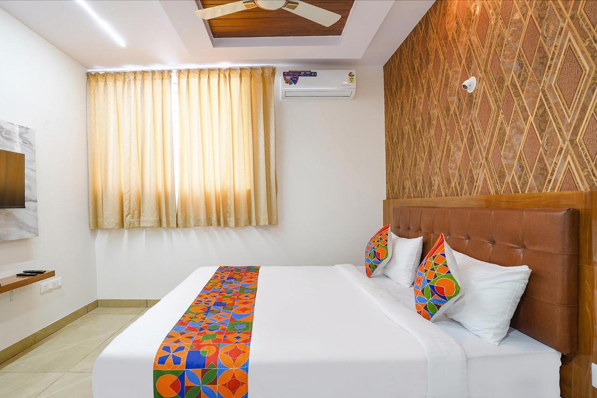 Fabhotel Platinum Palace - Nr Magadi Main Road 벵갈루루 외부 사진